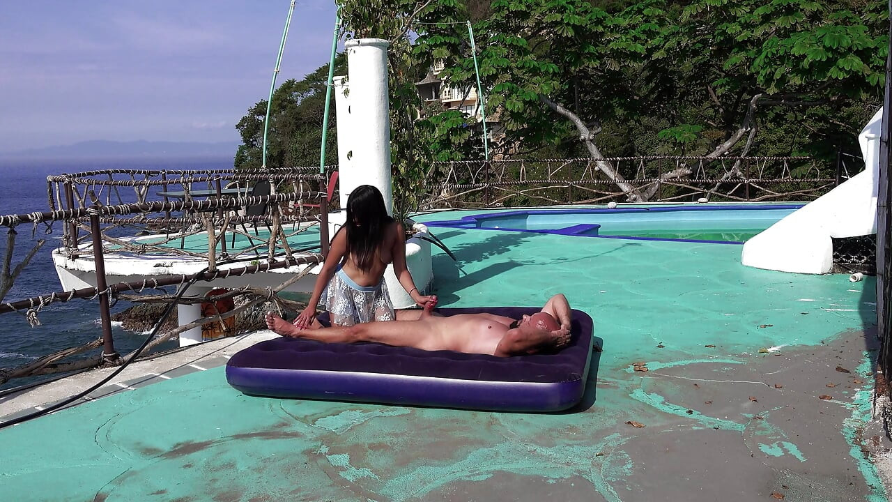 Si pantat montok nataly dientot habis-habisan sama kontol besar