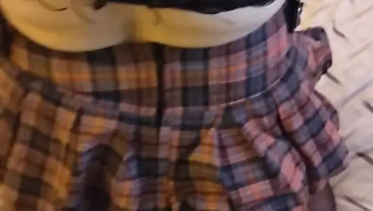 Школьница получает член на спину