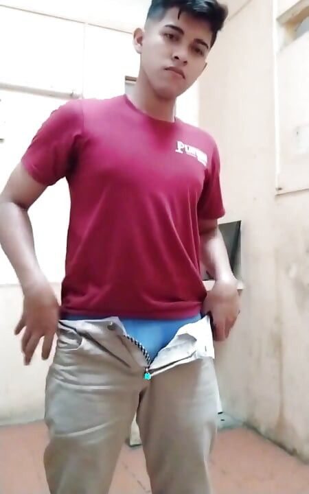 Alan Tokers Saya Tahu Melancap Pada Dia Bekerja