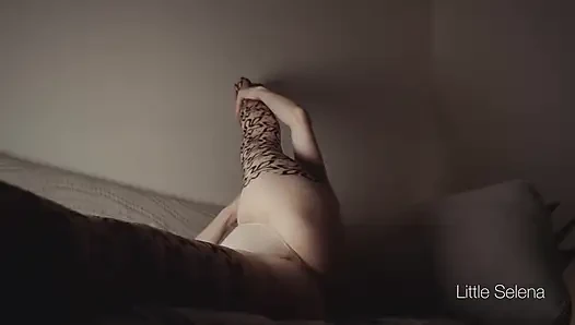 Küçük tatlı götümde büyük zenci yarağı