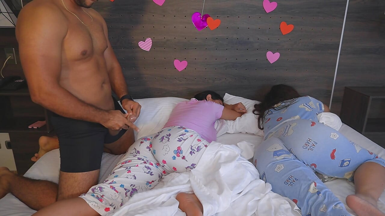 Very Hot Latina Teen Takes off My Condom and Asks Me to Fill Her with Milk