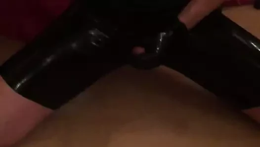 handjob içinde siyah lateks