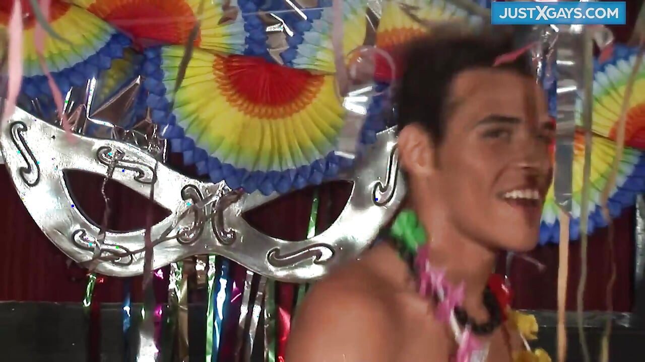 ゲイ乱交、一緒に遊ぶ人を探しています