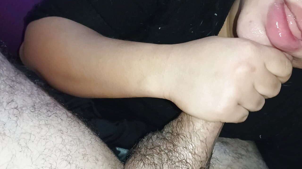 INSANE HANDJOB AND BLOWJOB, SHE SLIDES HER HAND AND HER COCK-THIRSTY MOUTH