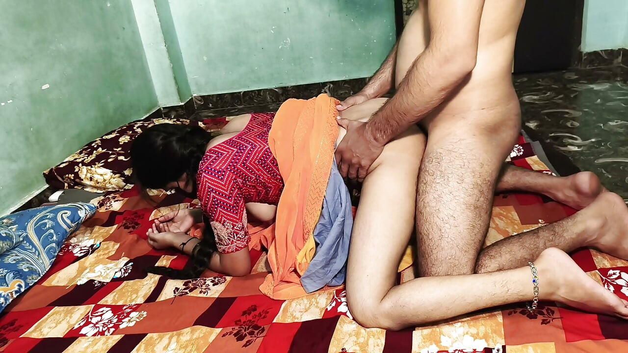 First Time Girlfriend Love Sex Desi Girls Beautiful doggy style fucked Indian Girl Indian Boss Wife Sex 18 Year Old Indian