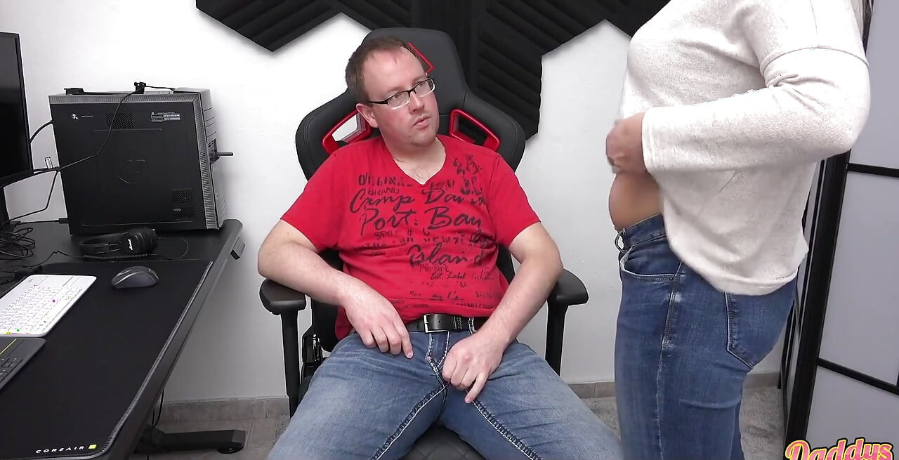 This Happens When I Visit My Boyfriend at Work