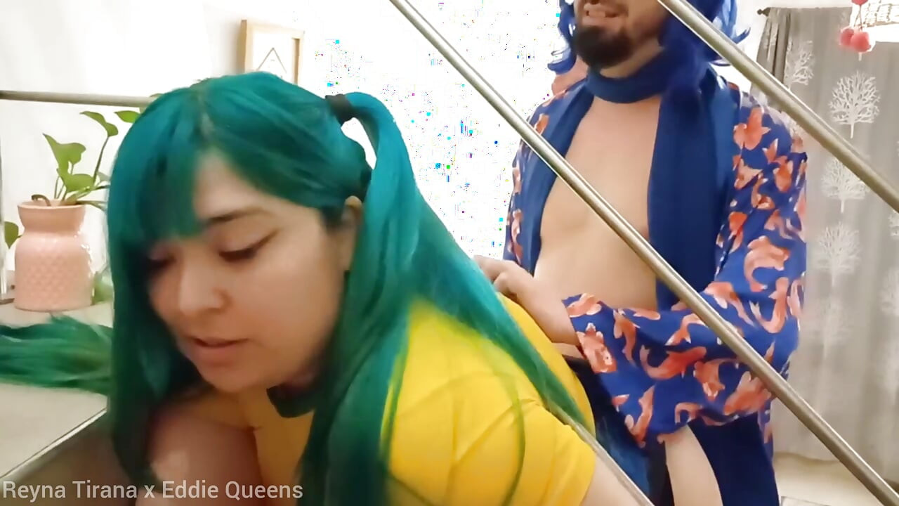 Miku Brasilera se queda Atascada en las escaleras y Kaito le da Mas Que una Mano Parte 1