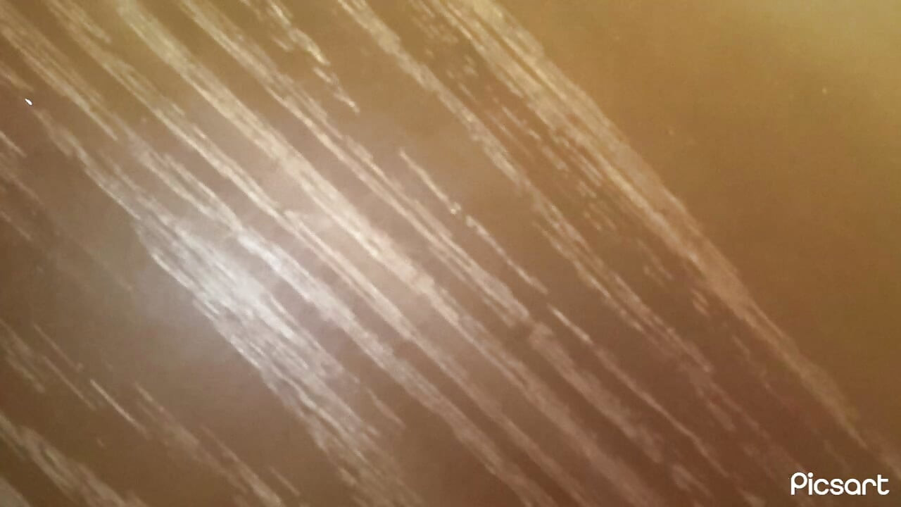 Nahá holka v gotických ponožkách