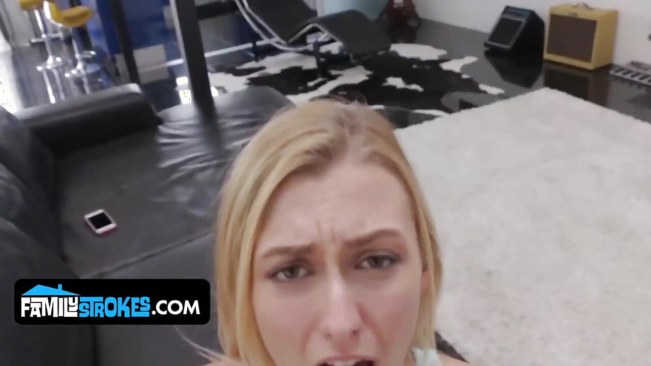 Busty Naiomi Mae Facial Full Movie