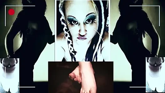 Adik tiri dientot habis-habisan sampai kencing dan bikin kamu bugil dan fingering lubang pantatmu sendirian