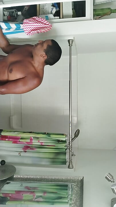 Groupe consensuel, gangbang après la convo et la douche