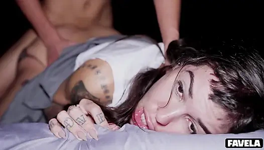 Мой маленький сводный братец пришел в гости