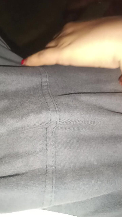 Muth mar rahi bhabhi