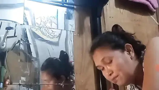 Aku pengen banget nyepong kontolku