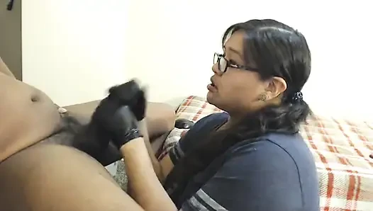 Sarung Tangan dan Kepala Kulit