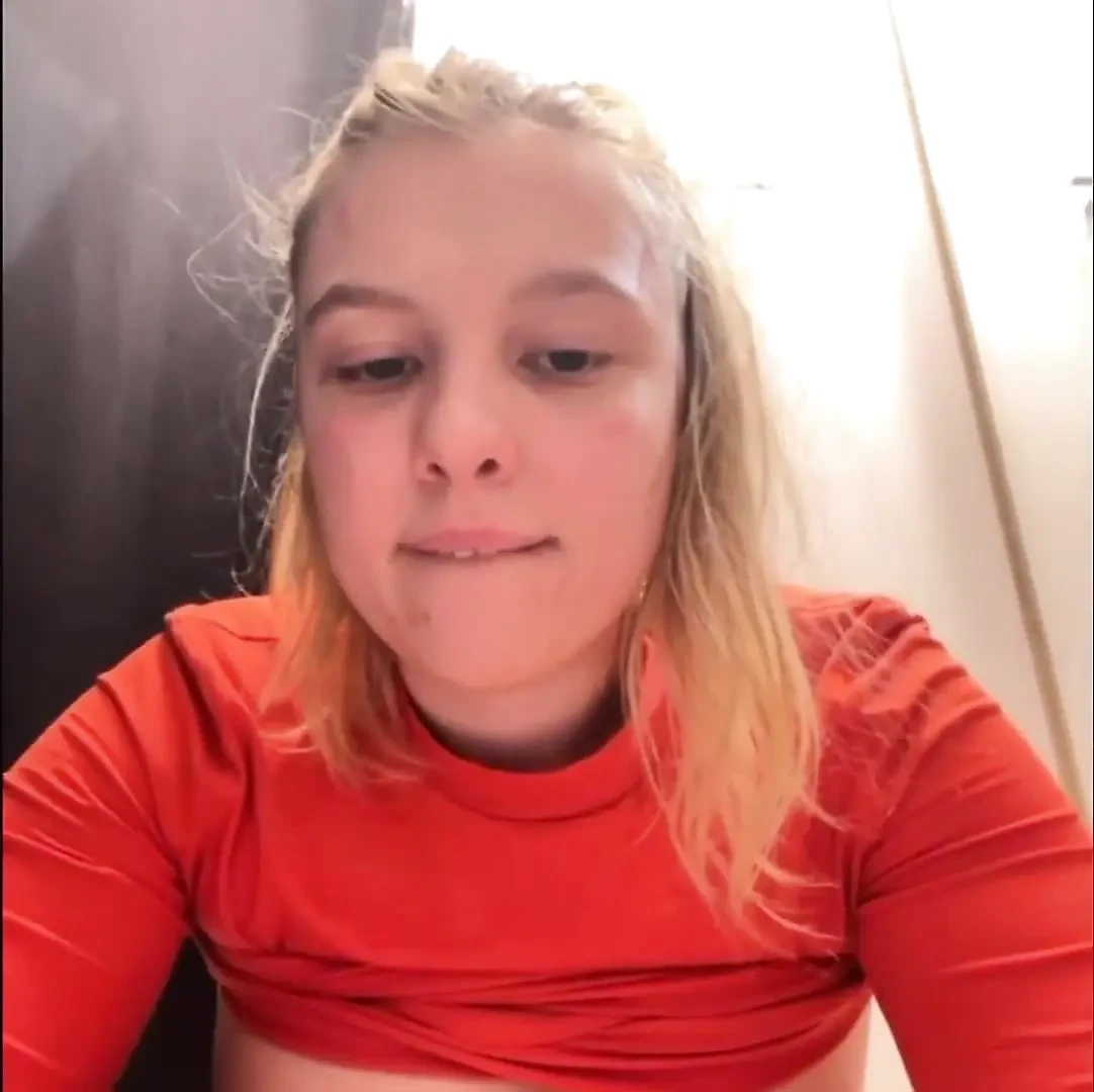 Extreme Anal Fucking and Squirt in a Place