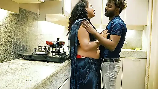 Stiefmutter in Der Küche Gefickt, Dicker Arsch Im Doggystyle, Hindi Slang