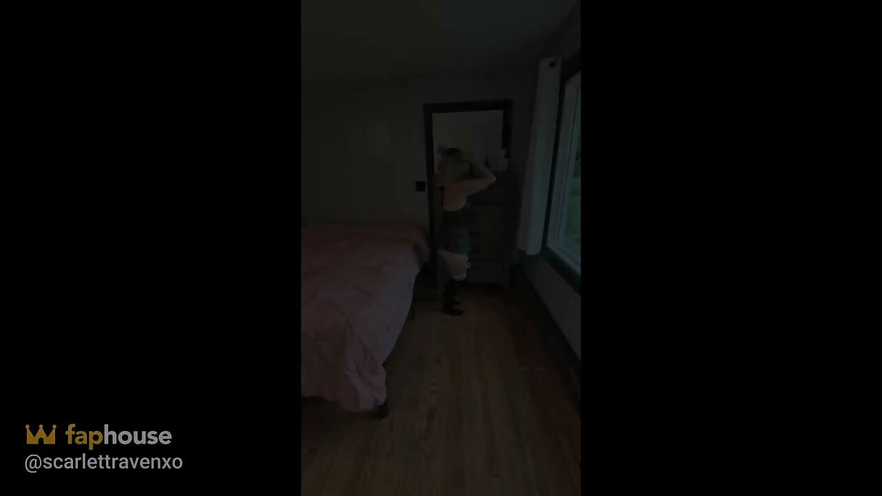 Hotwife pleše, siše i jebe starog debelog muža