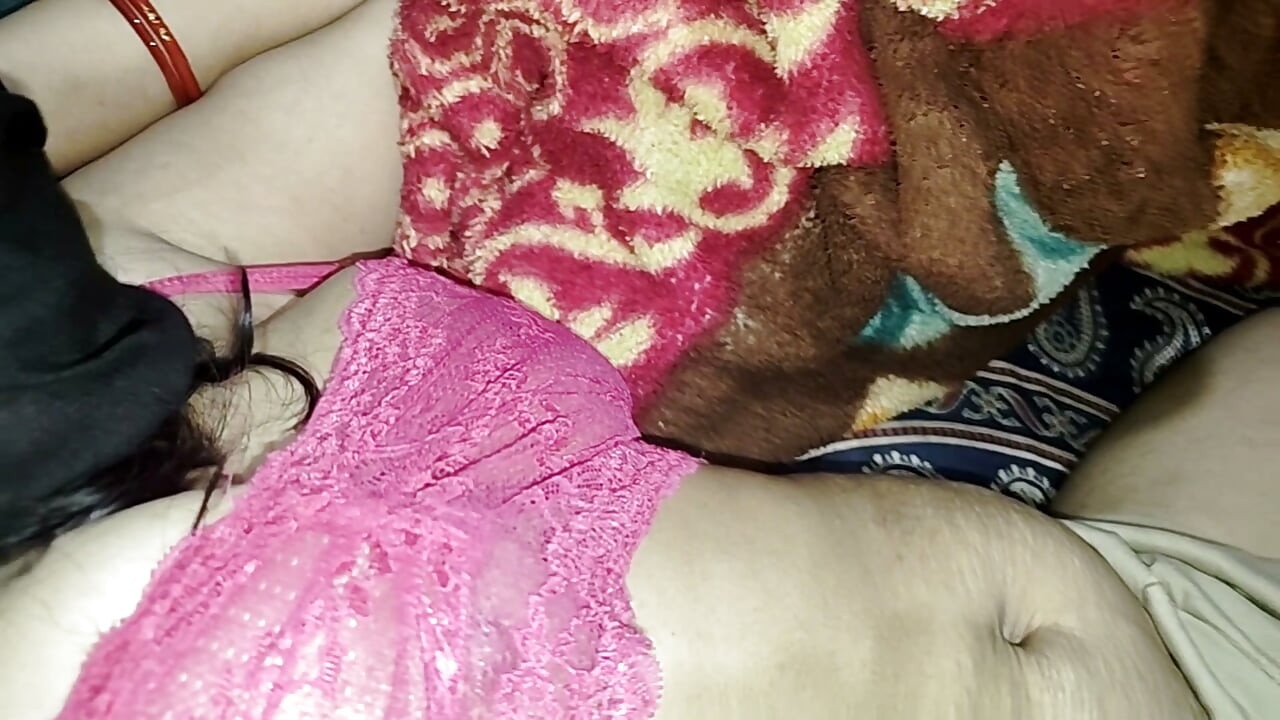 sote hue stepsister ko need SE uthakar choda
