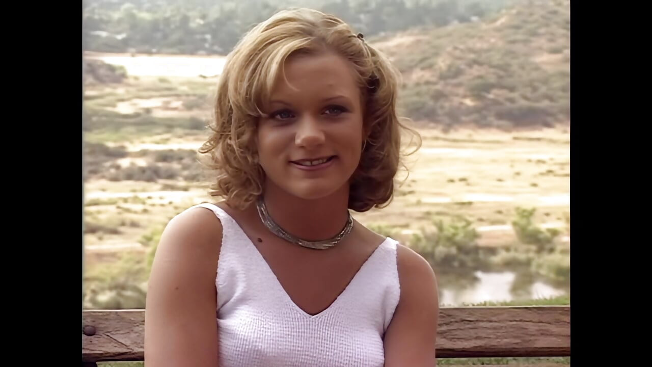 Kate Frost: Muda, Lapar Seks, Mencari Lelaki Matang