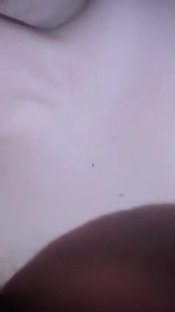 Muss man teilen MOMENT von "SCHÖNES SCHULMÄDCHEN GIBT IHREM STIEFVATER LECKEREN BLOWJOB"