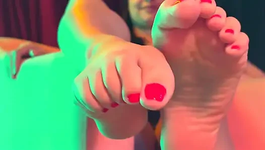 Toes Wiggling and Spreading for Your Pleasure