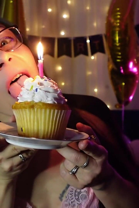 Mum ışığı ve cupcake özlemi