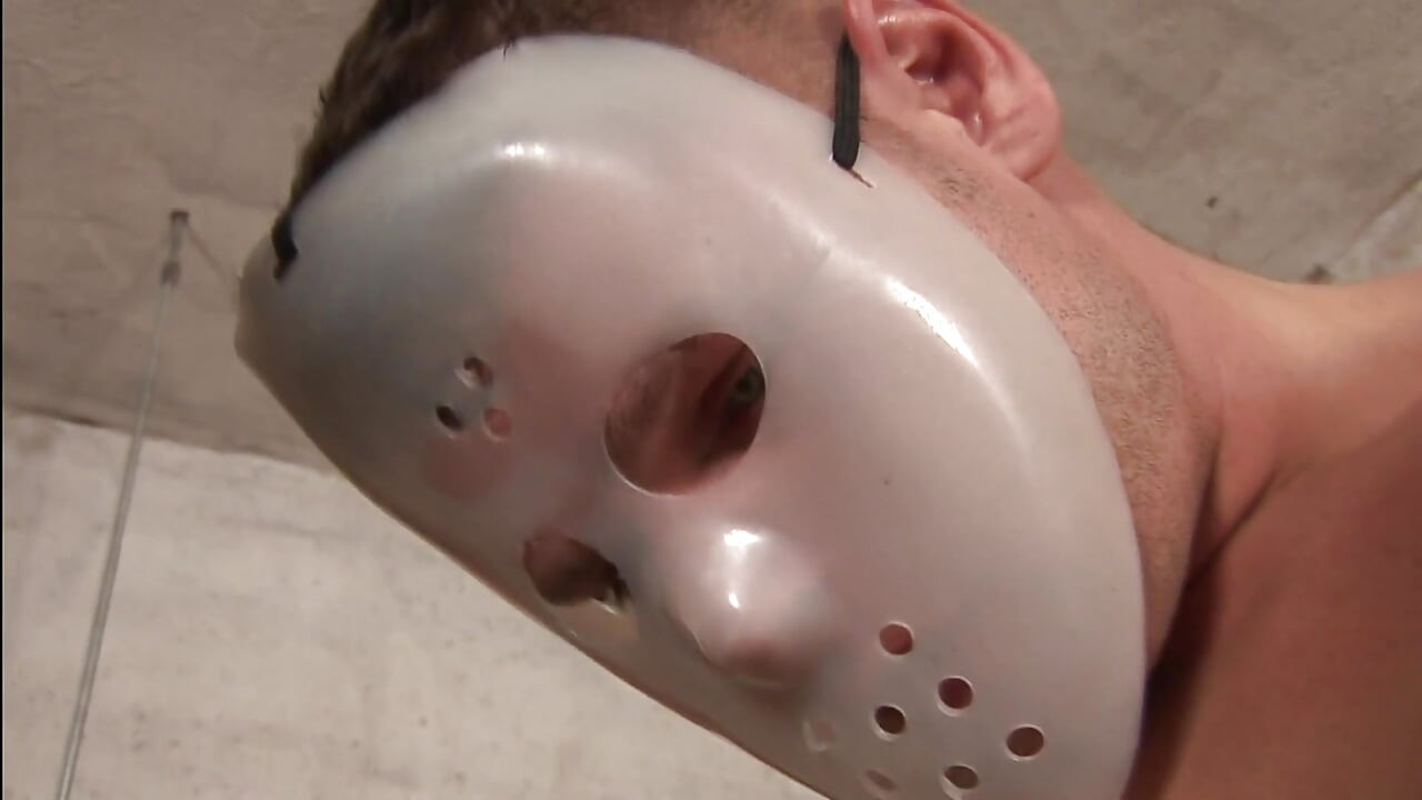 Genç fahişe için şişman yüze boşalma birçok şekilde sikiliyor