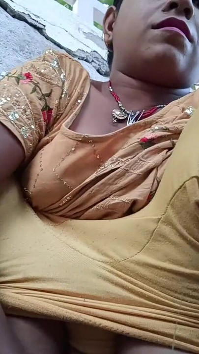 Powerful moment from "Bhabhi ko nahi mila land to bhabhi ne finger se nikala Pani"