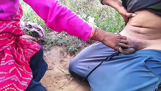 Meri soteli stepsister ne mera land hila hila ke pani nikal diya,full open sex video with Hindi audio outdoor sex video