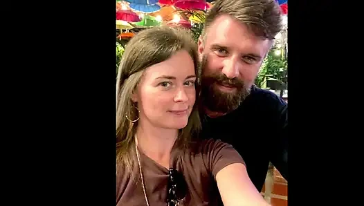 Бизнесмен с глубокой глоткой, трахаю камшот на лицо - глубоко в ее череп, PMV