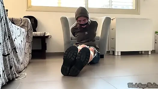 Miriam Yerde Kalıyor