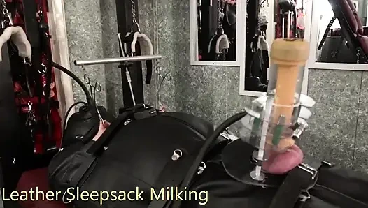 Кожаный бондаж мешок и Венера 2000, доение