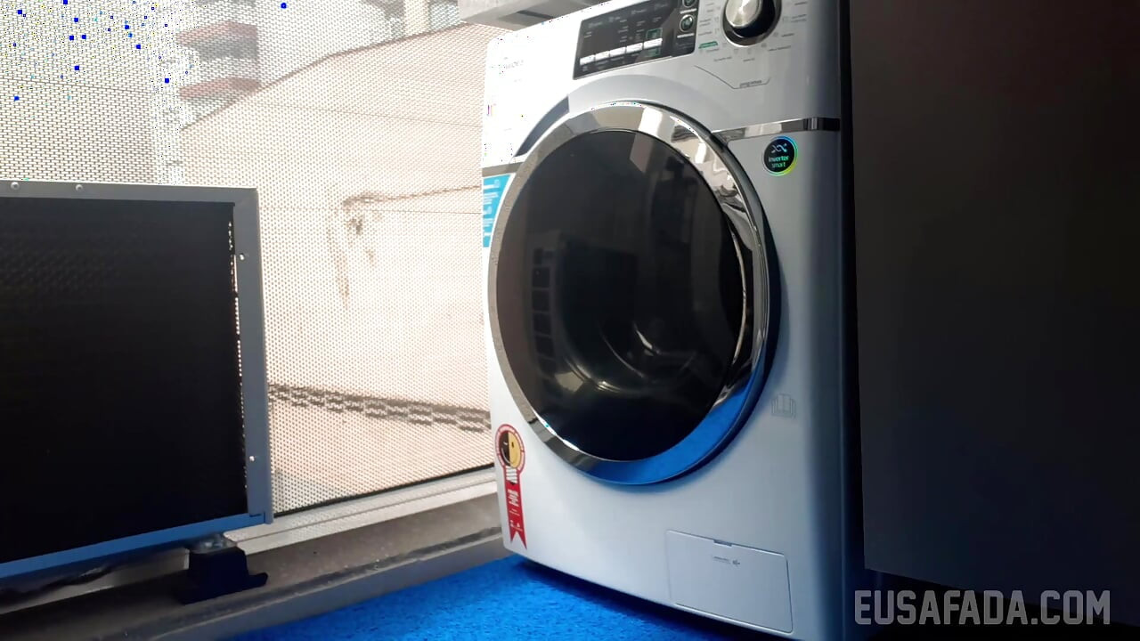 Blonde Girl Masturbated in the Laundry Room if You Arrive with Your Clothes on This Time What Would You Do?