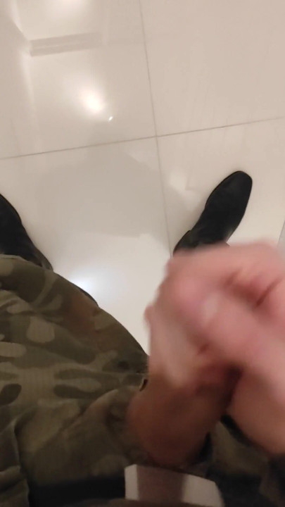 Schwuler soldat wichst in militär 4 | Clip 2