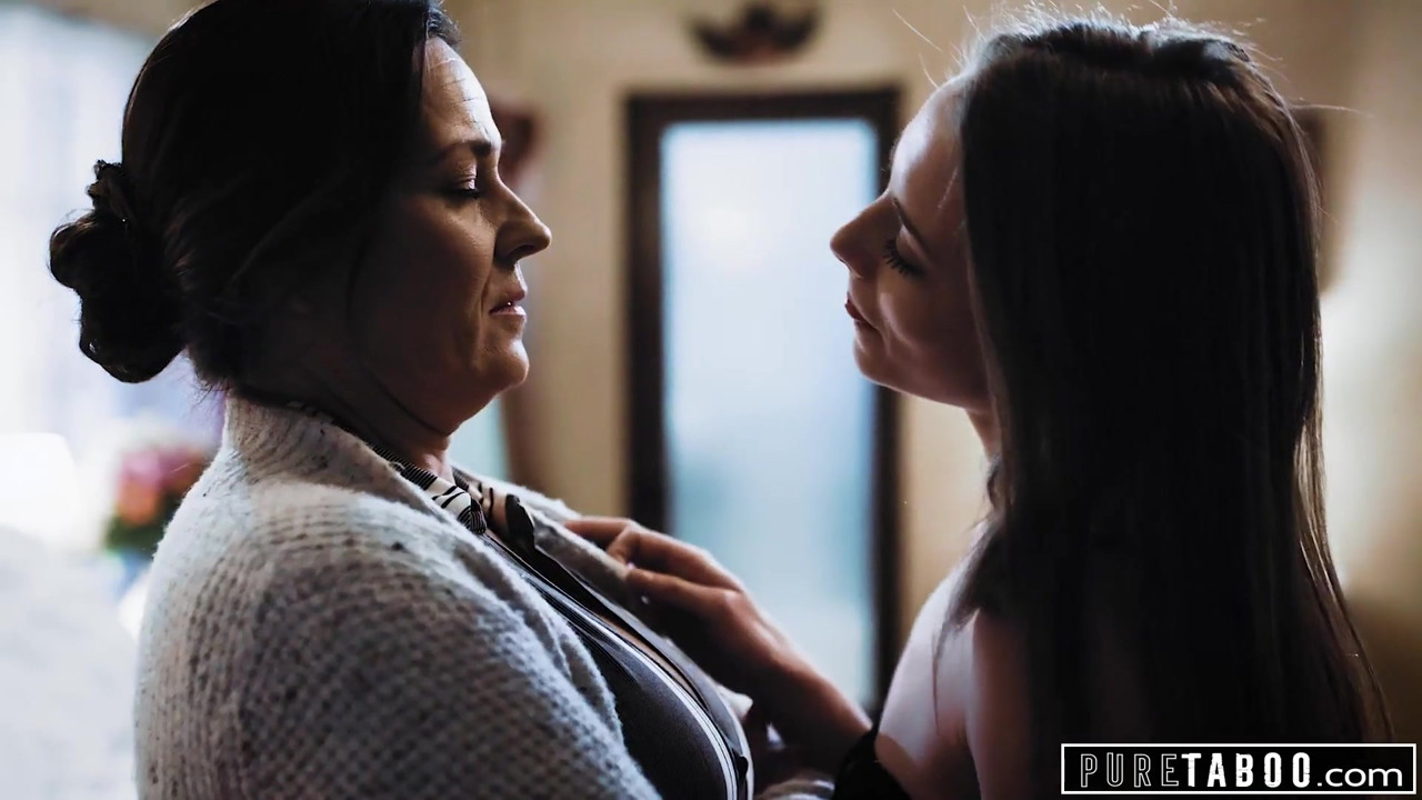 継母と継父と捕まる純粋なタブー、カイラー・クインが参加