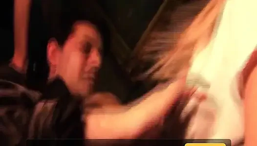 Kirli gür sahne 3_blonde büyük memeli fetiş orta yaşlı seksi kadınlar bdsm mağarasında üçlü seks yapıyor