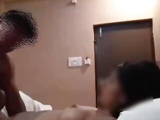 Indyjski zdradzający seks studencki z nauczycielem tution w jego domu