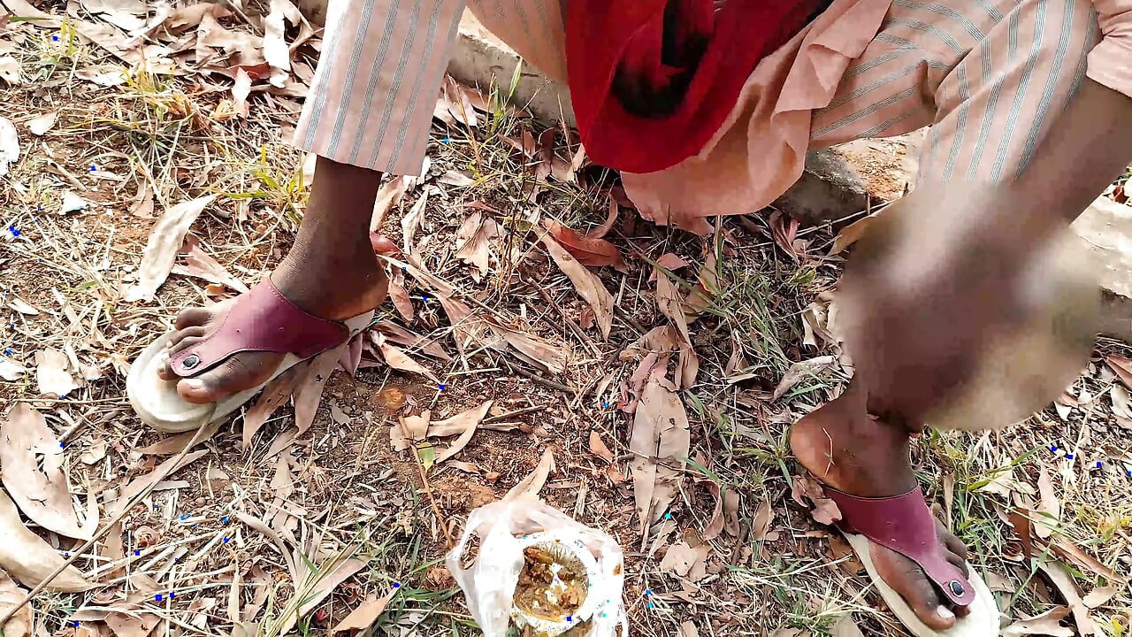 Ich wurde in den Park genommen und gefickt, meine ist sehr gut, es hat viel Spaß gemacht.