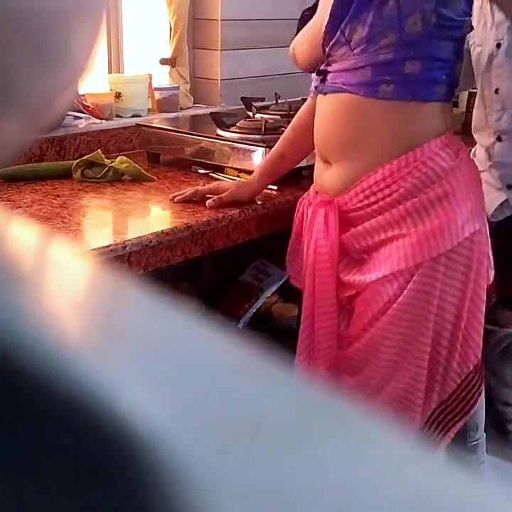 Kamwali Bhabi wurde von dem manager ihrer Firma gelassen