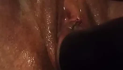 Büyük siyah yapay penis kahrolası ıslak kedi