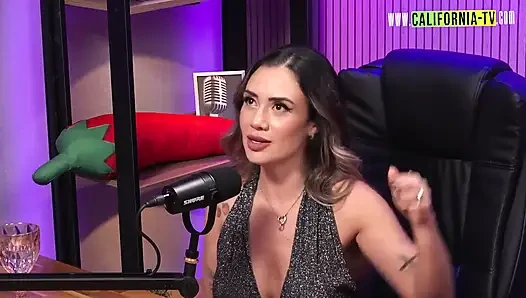 Maisa pravo si cewek hot rambut merah dominan lagi asik seks bdsm