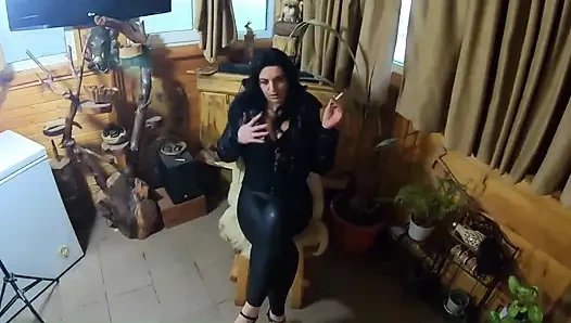 Подборка курения, соблазняющие губы, грязные минеты и контроль сигареты