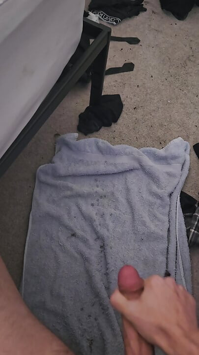 solo male makes mess and cums