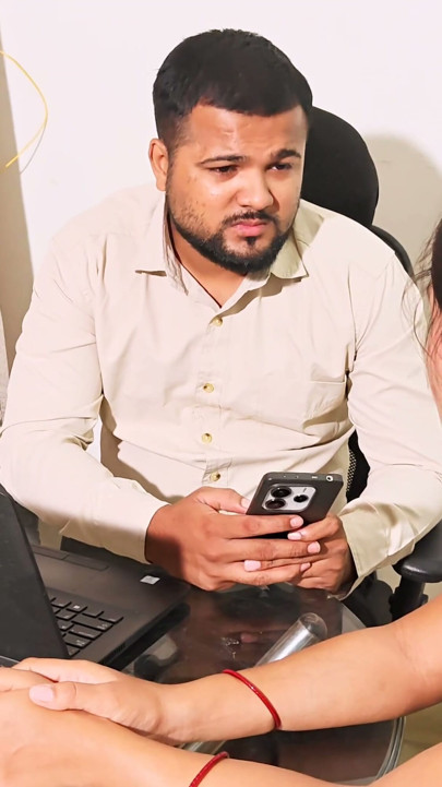 Desi Indian Video. The boss gave a job and had hardcore sex with the staff in the office. and Fuck Har Pussy, ( Hindi Audio ) | Clip 1