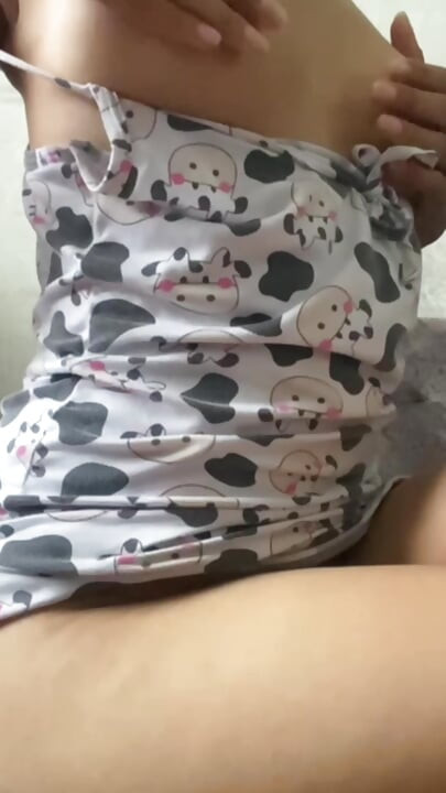 She came home with my nipples erect, she caresses me! Real homemade video