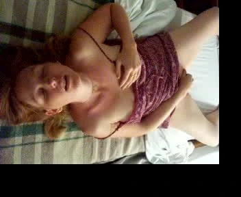 Laticia masturbating