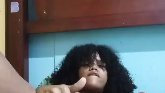 Индийская неверная жена снимает себя на видео для ее любовника