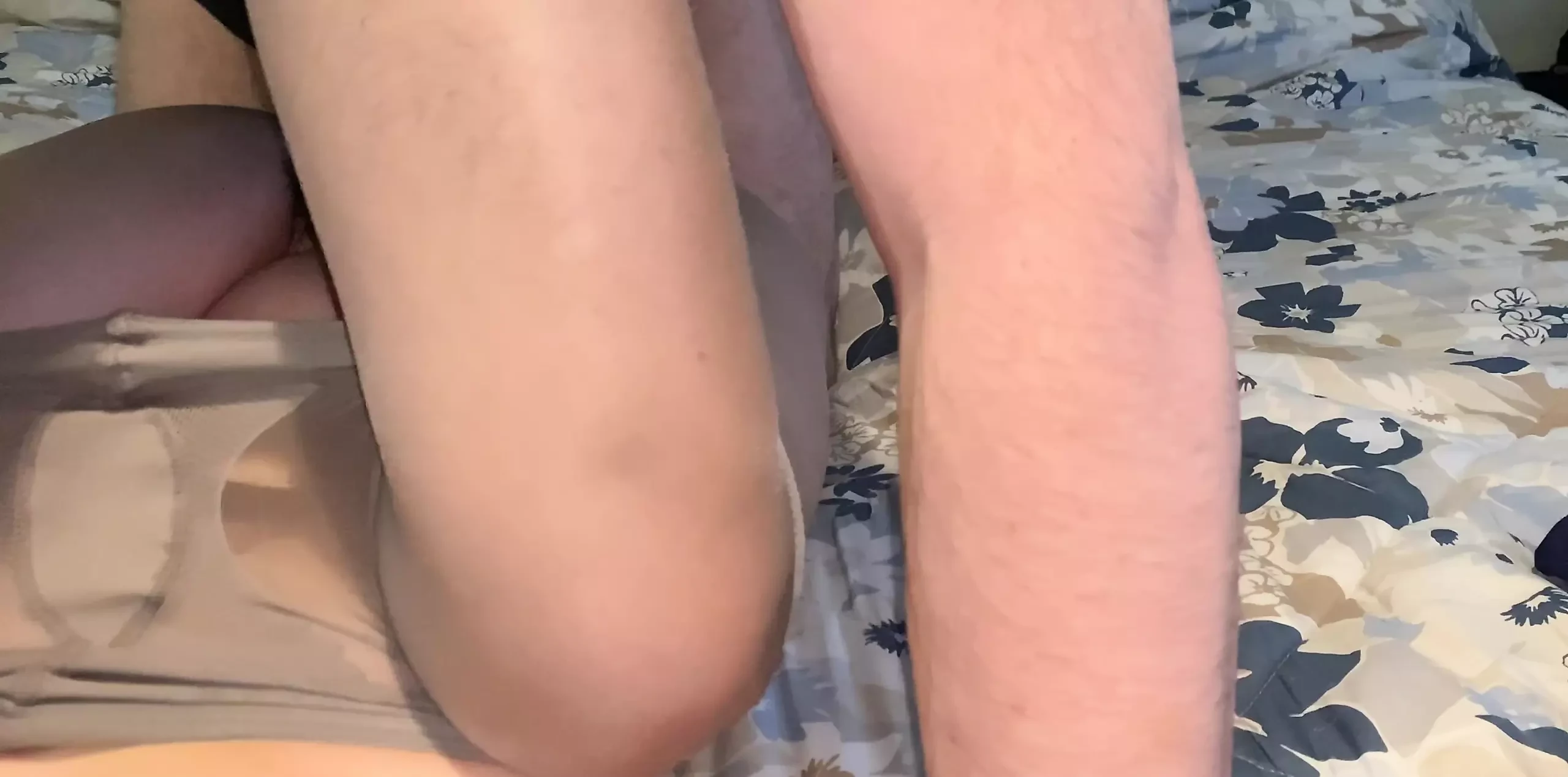 Une super baise avec des collants juste assez
