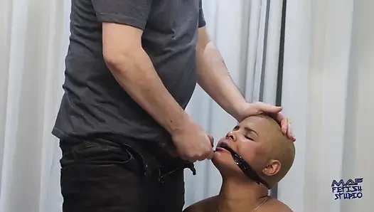 Amanda - hakimiyet, şaplak ve esaret oral seks
